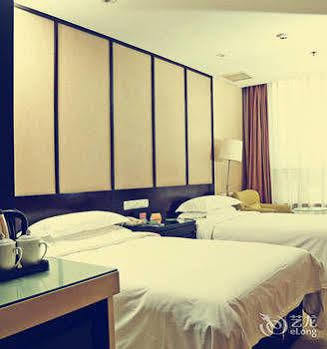 North Latitudes Hotel