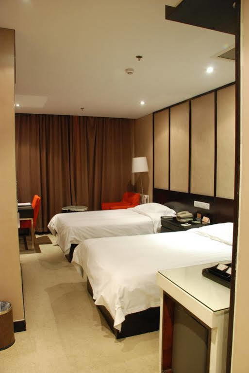 North Latitudes 3* Peking (Beijing)